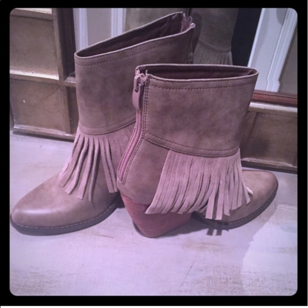 Very Volatile Khloe Fringe Bootie